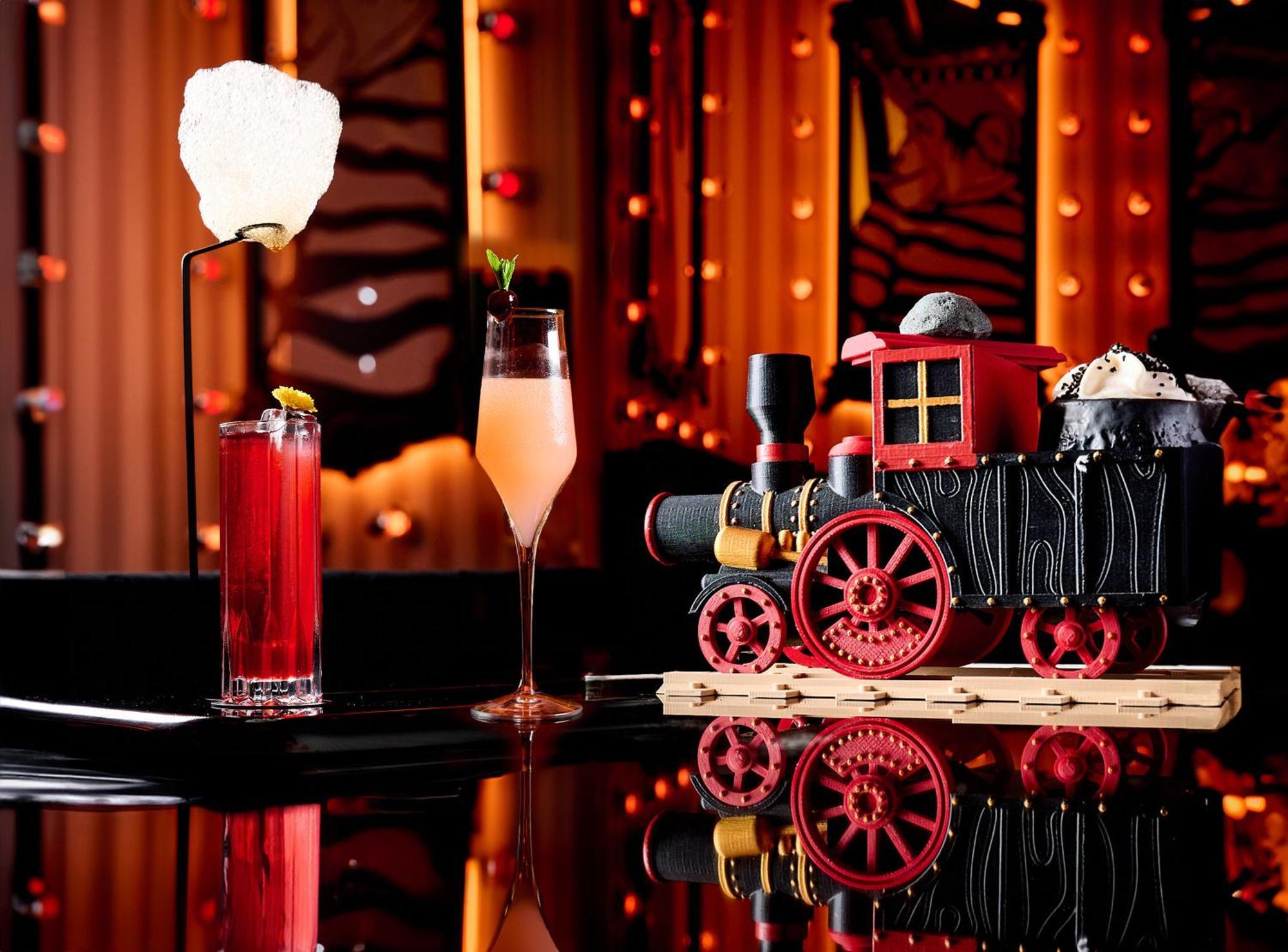 迪拜 Five Luxe酒店 外观 照片 The bar at the Mandarin Oriental, Munich