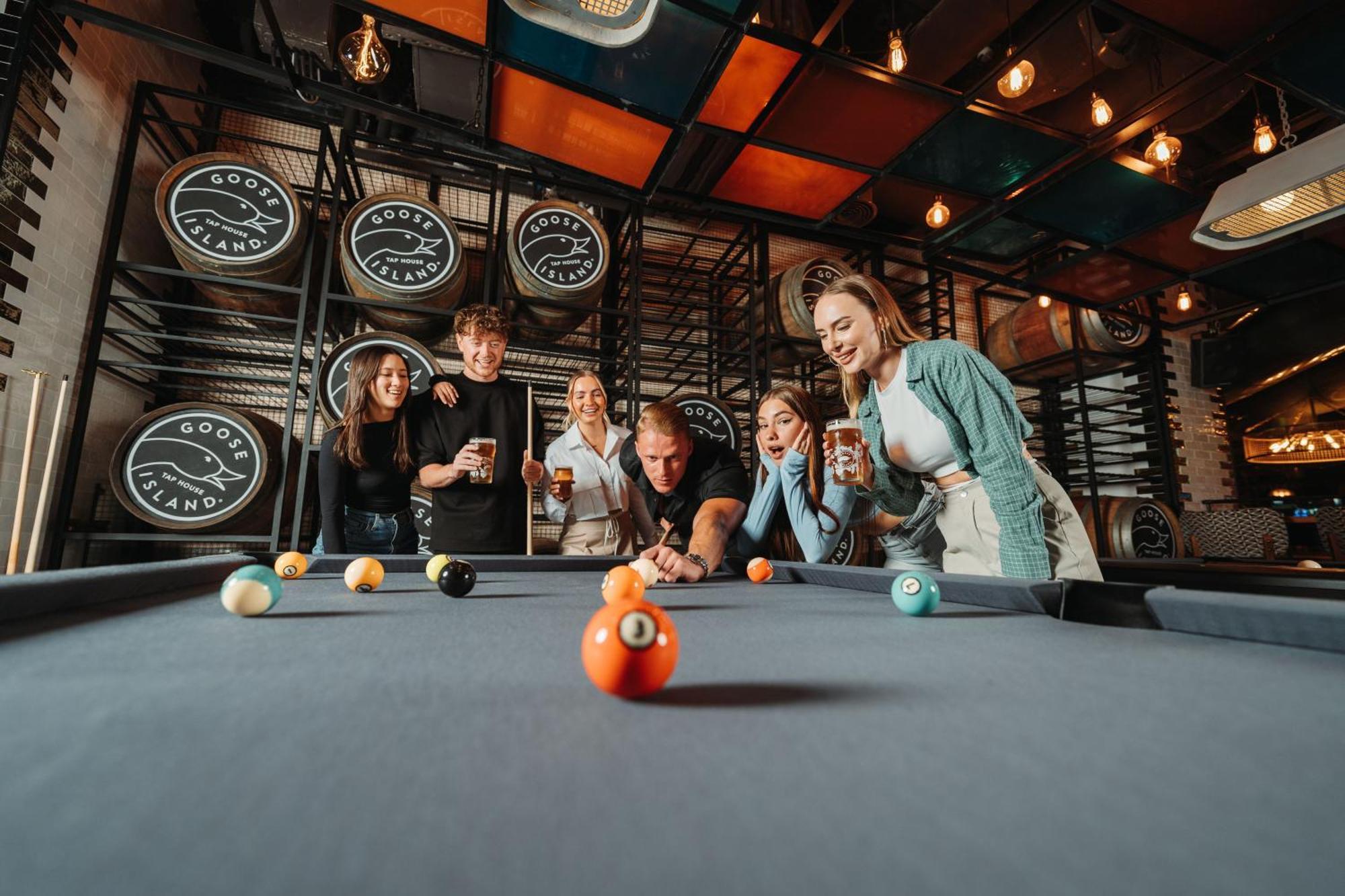 迪拜 Five Luxe酒店 外观 照片 Pool players