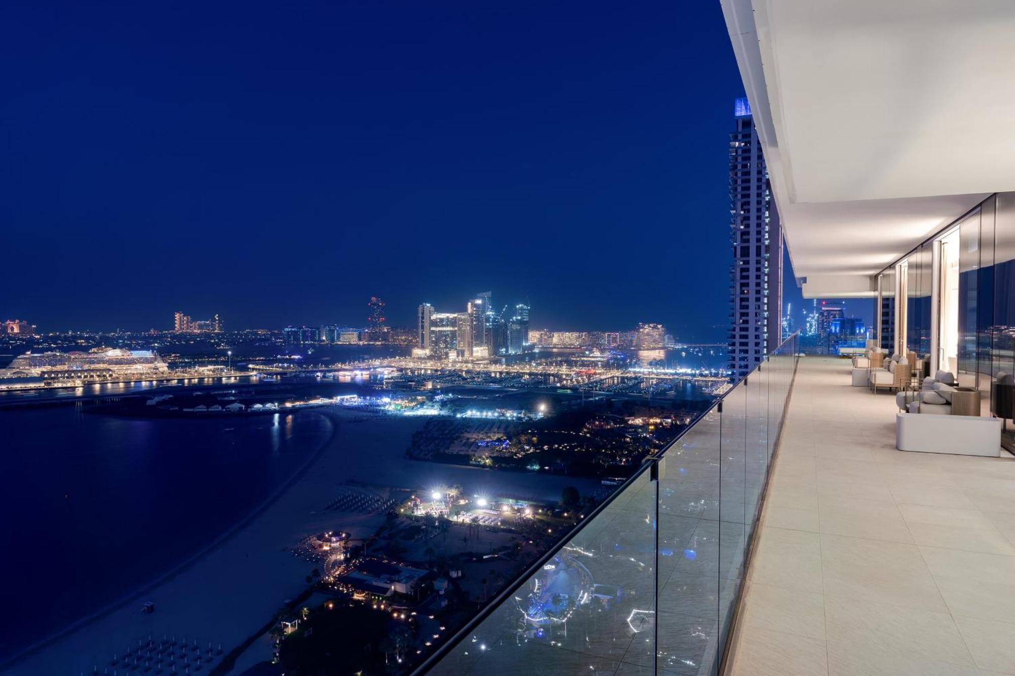 迪拜 Five Luxe酒店 外观 照片 View from the penthouse