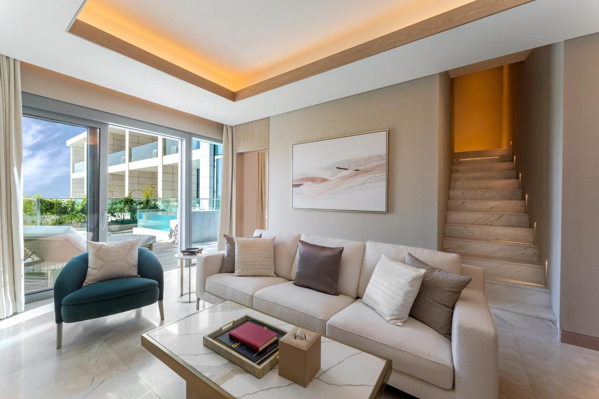迪拜 Five Luxe酒店 外观 照片 Living room